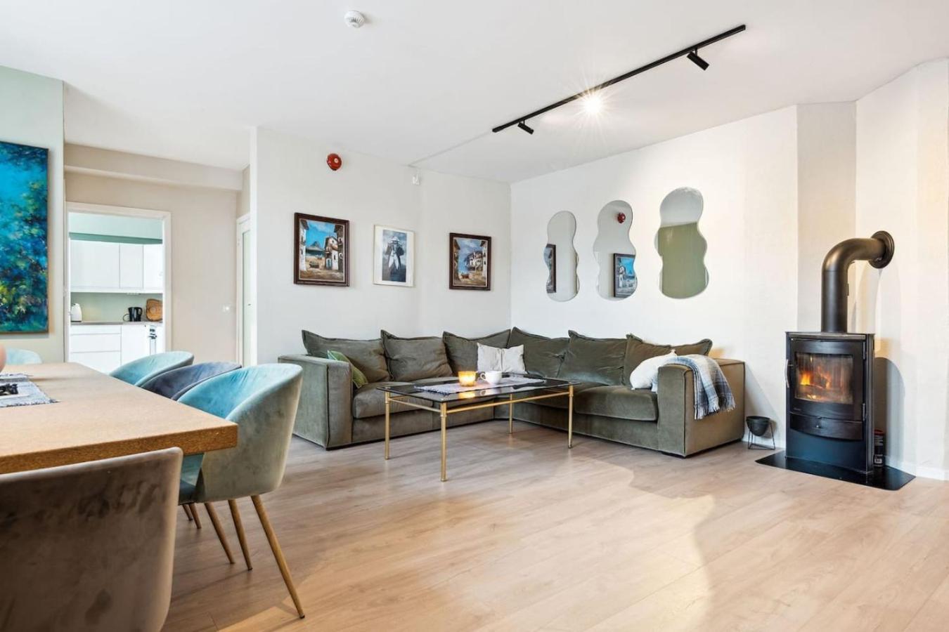 Ferienhaus Sjarmerende Med Utsikt, Spa-bad Og Park Bergen